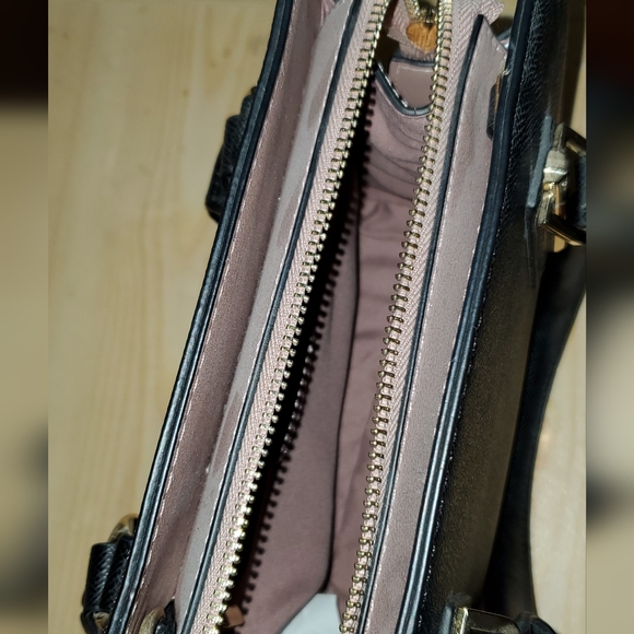 Call It Spring Hand bag. Black and pink colour - Picture 6 of 7